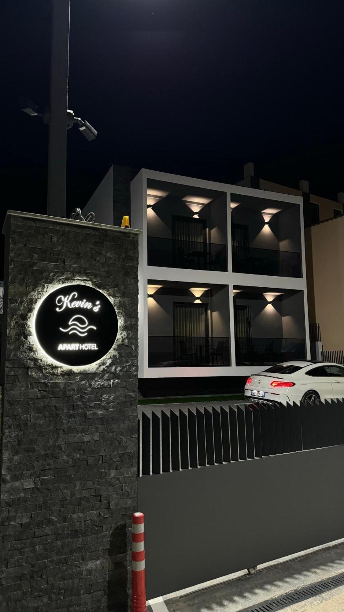 Kevin'S Aparthotel Vlorë 外观 照片