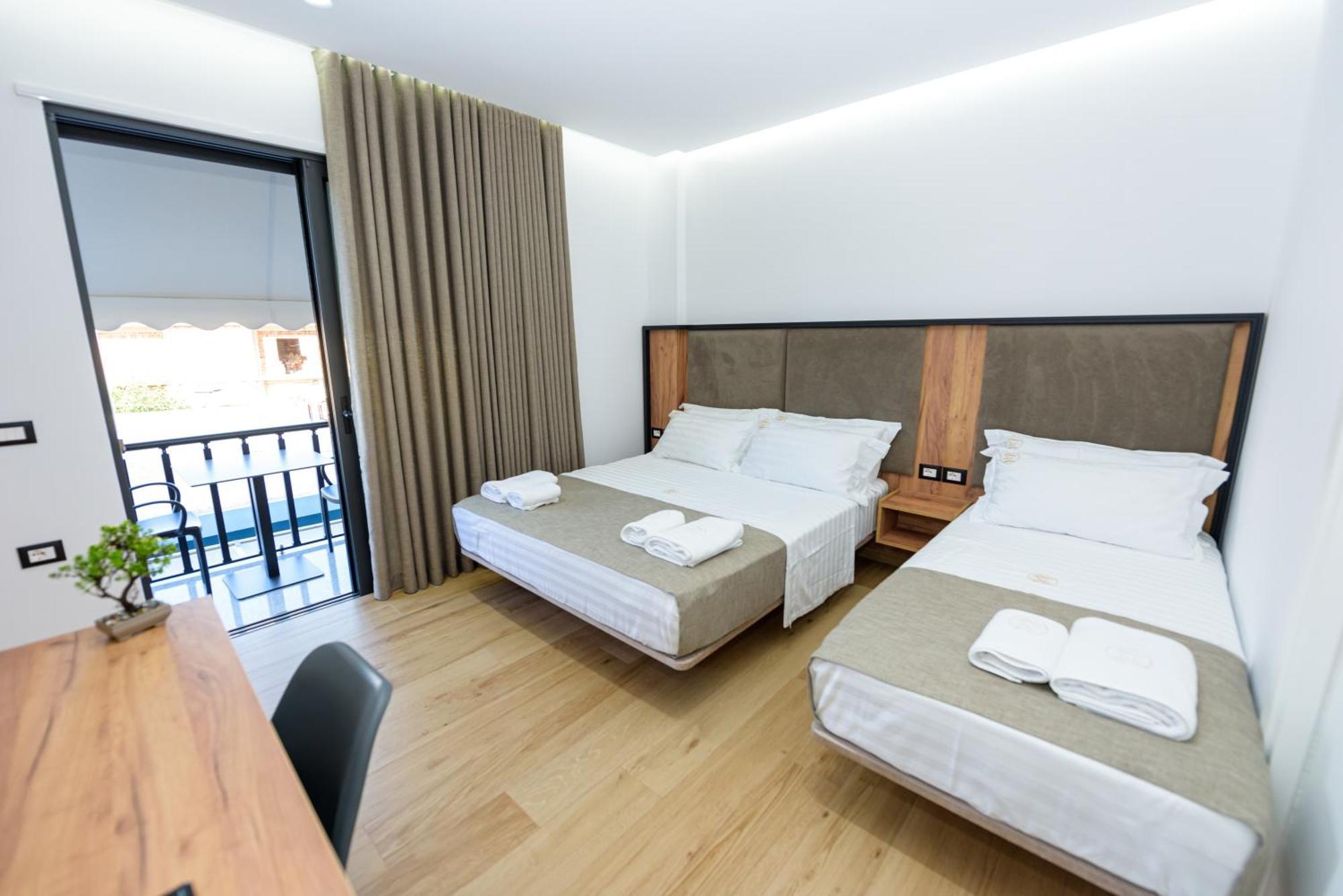 Kevin'S Aparthotel Vlorë 外观 照片