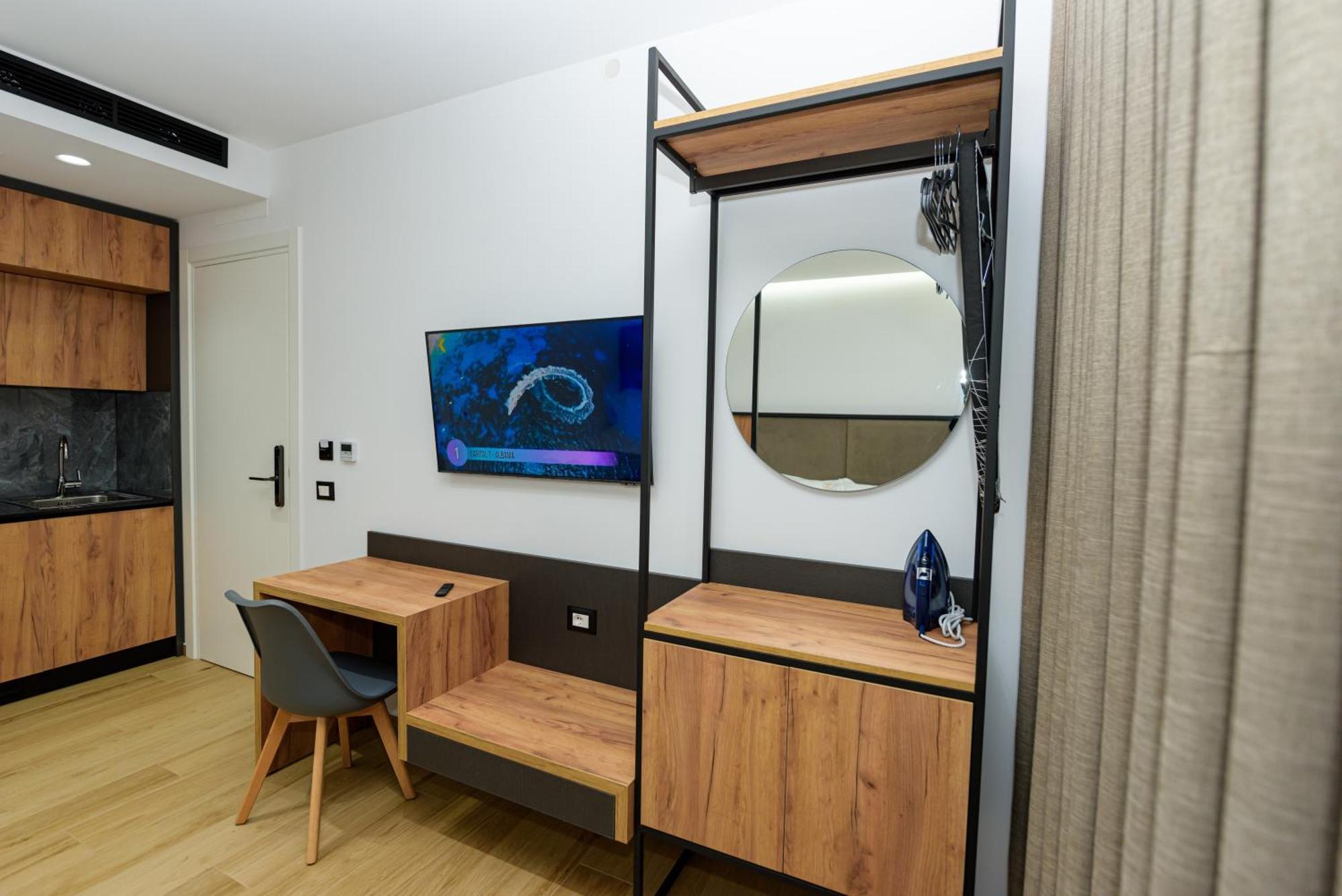 Kevin'S Aparthotel Vlorë 外观 照片