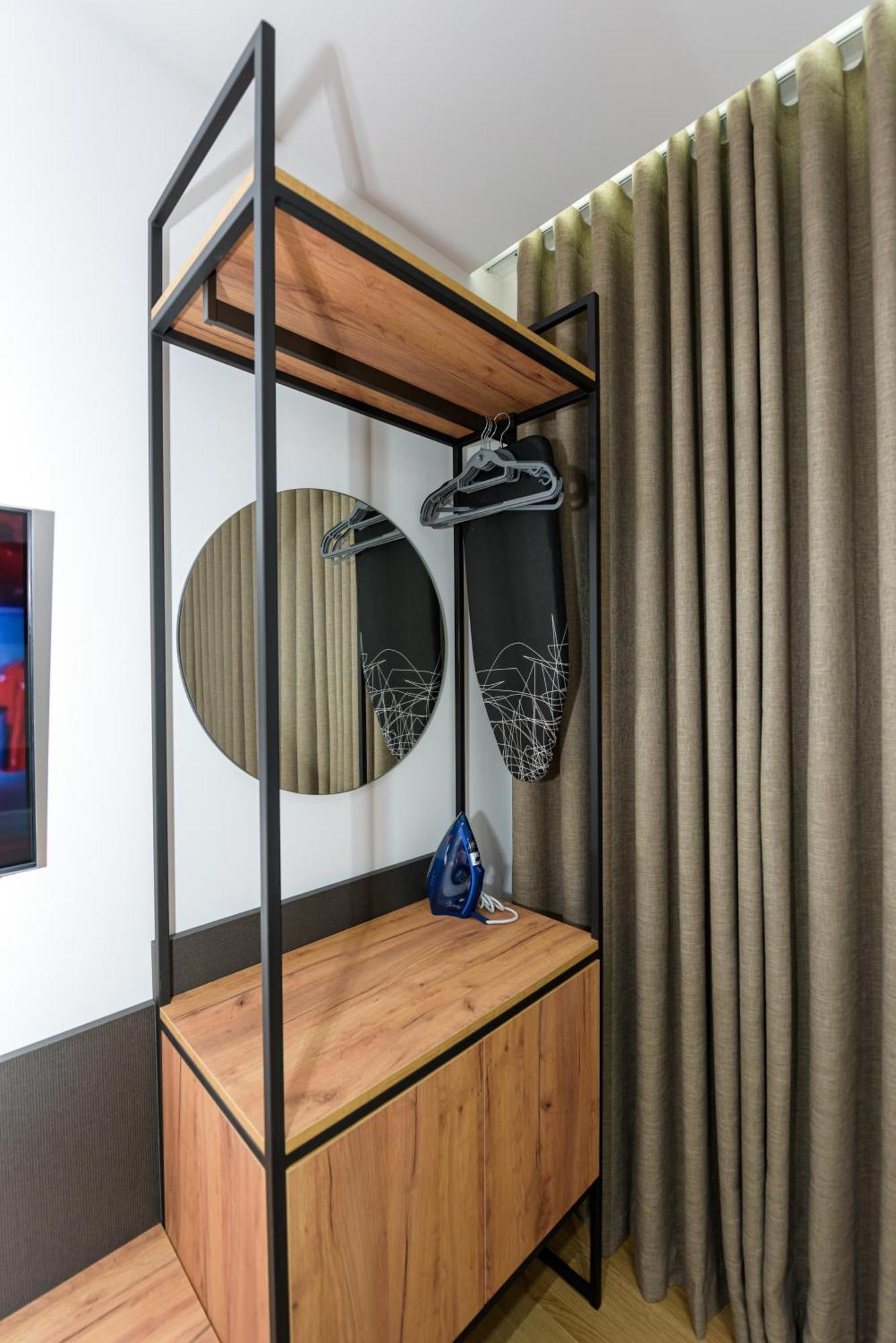 Kevin'S Aparthotel Vlorë 外观 照片