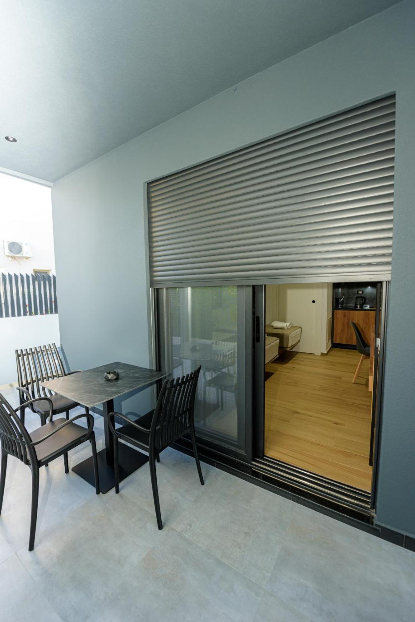 Kevin'S Aparthotel Vlorë 外观 照片