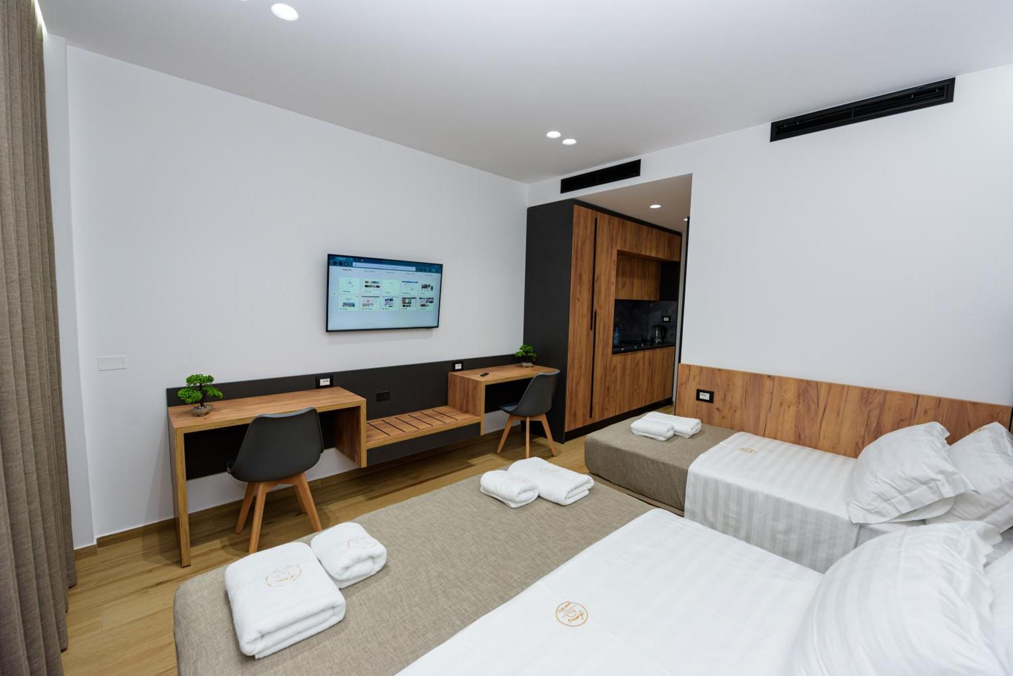 Kevin'S Aparthotel Vlorë 外观 照片