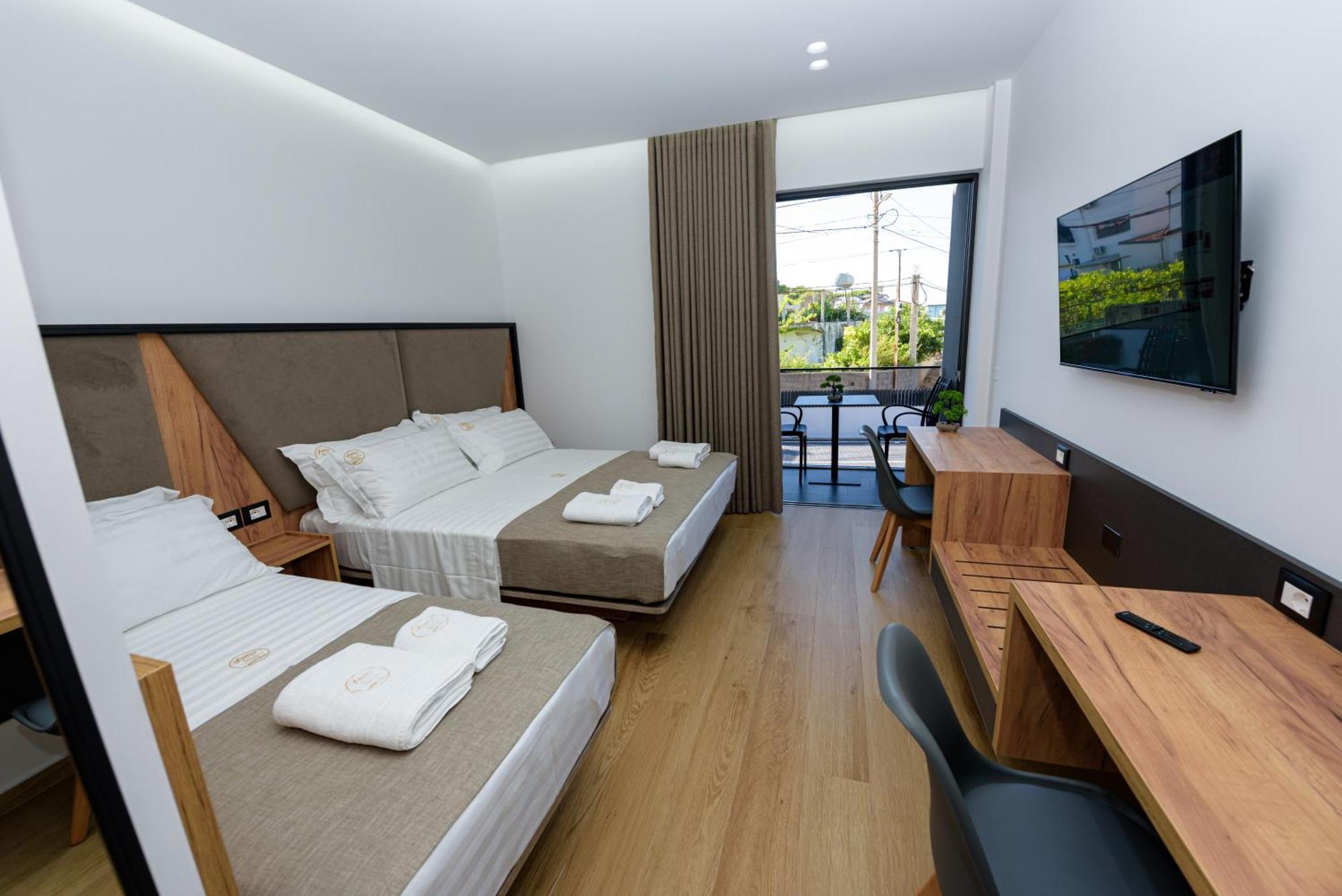 Kevin'S Aparthotel Vlorë 外观 照片