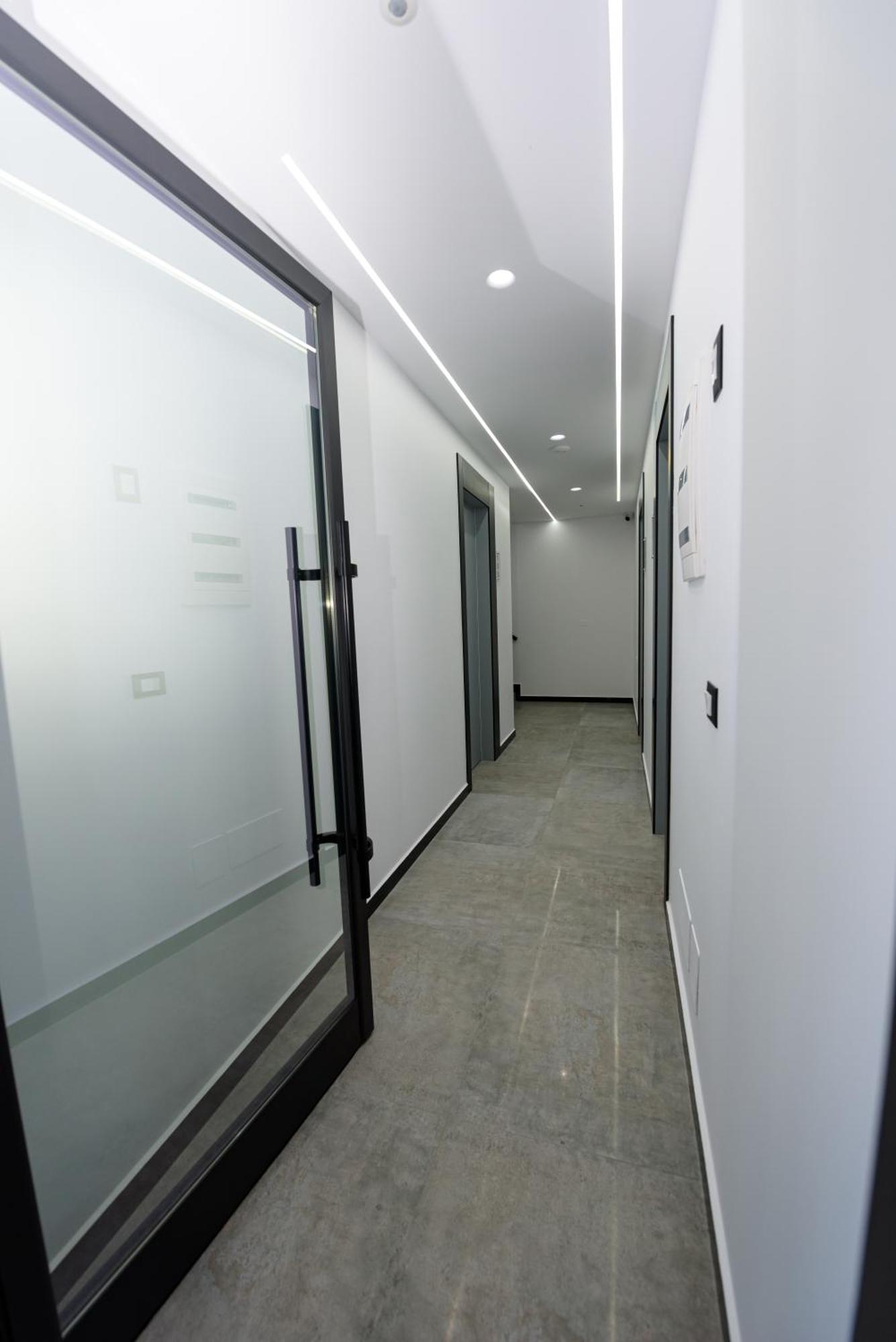 Kevin'S Aparthotel Vlorë 外观 照片