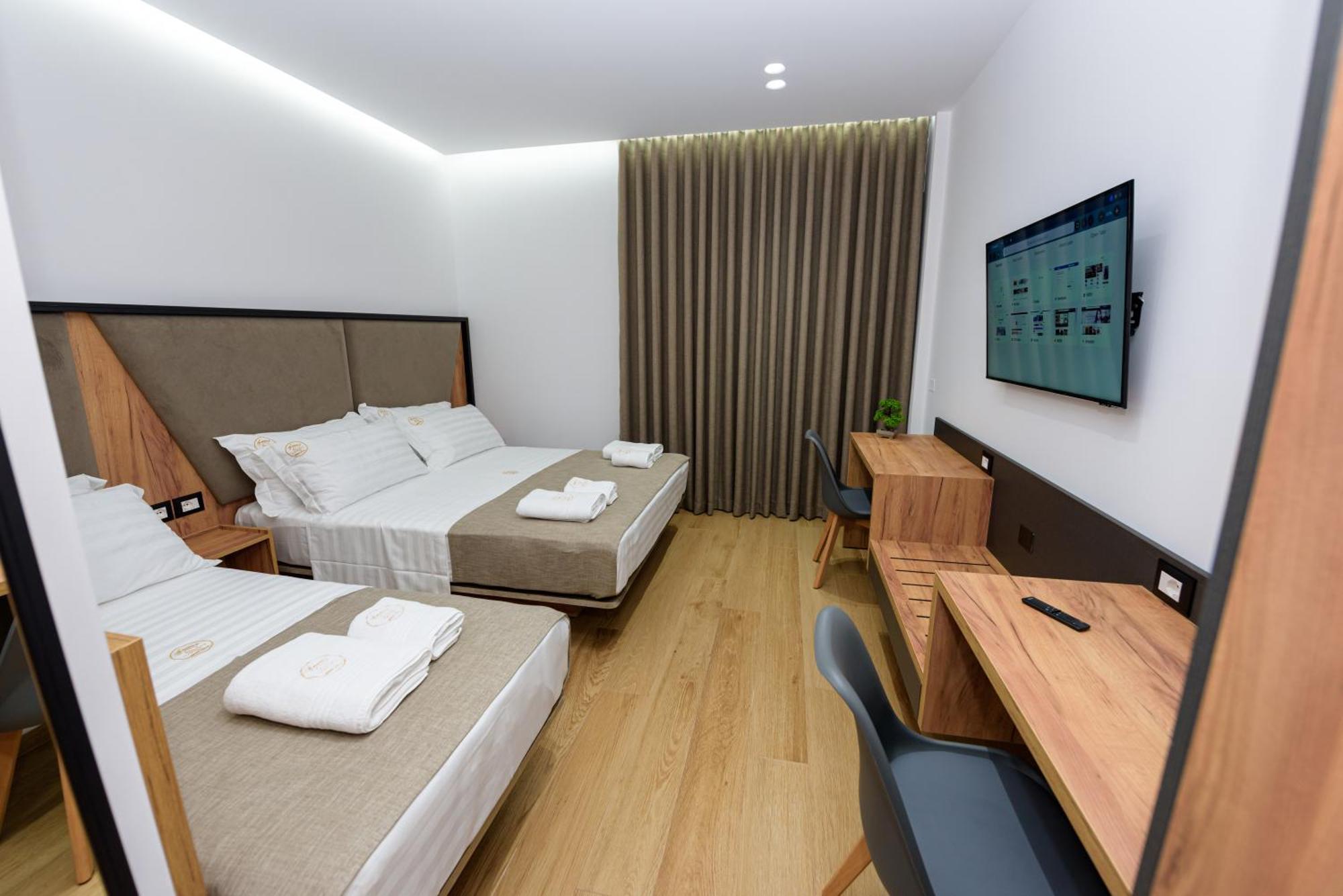 Kevin'S Aparthotel Vlorë 外观 照片